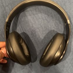 Beats Studio Pro