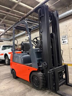 TOYOTA M7 forklift for sale EXCELLENT condition 