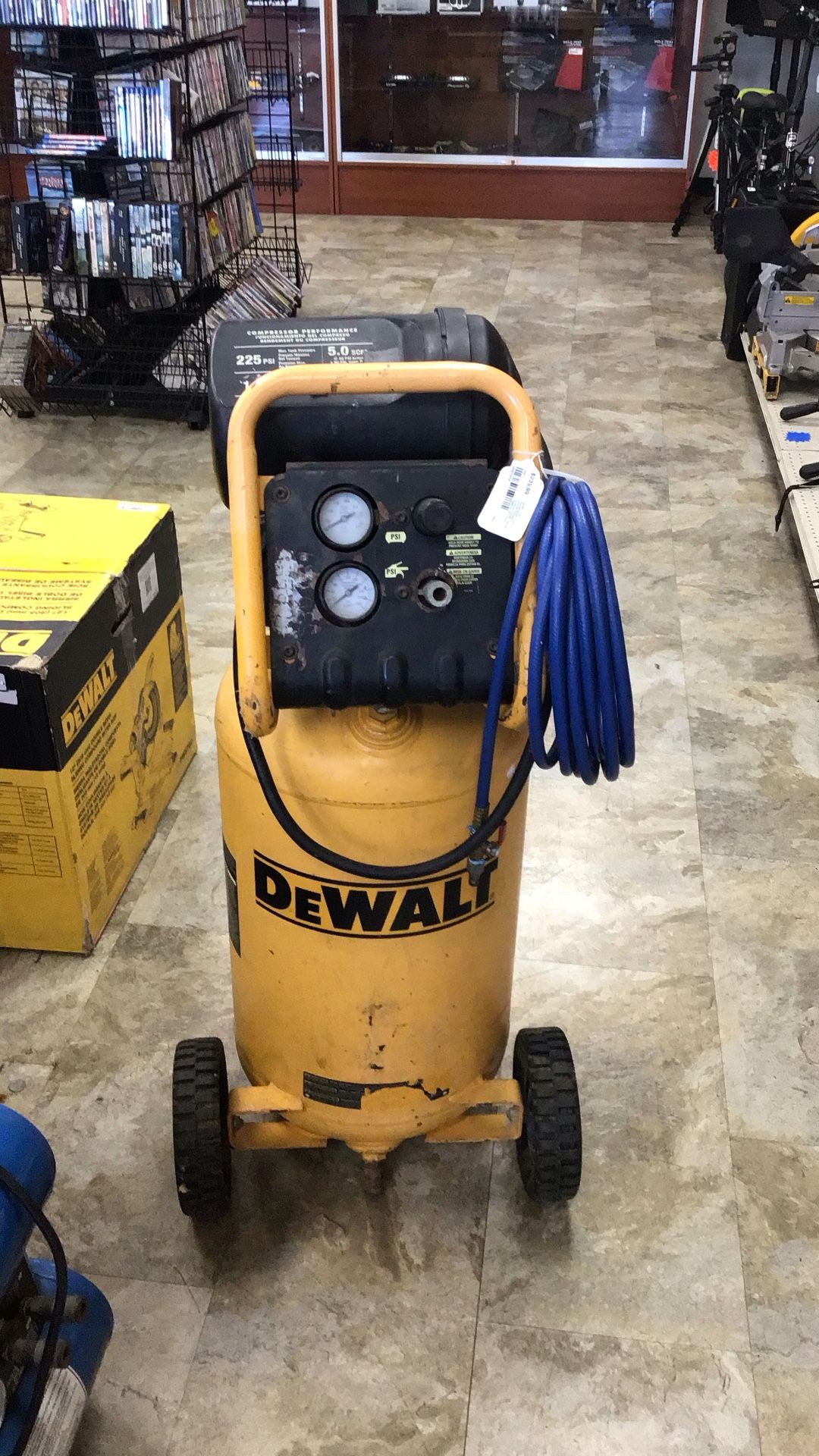 Dewalt Portable 15 Gallon Air Compressor