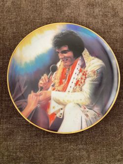 Elvis presley collectors plate