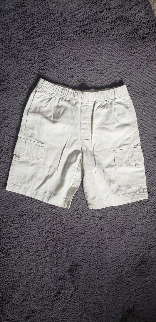 SET of 2 NEW Men's Cargo shorts Croft & Barrow pants Size 29 White shorts: Approximate 8.5-in. inseam, Flat front, Elastic Waistband
