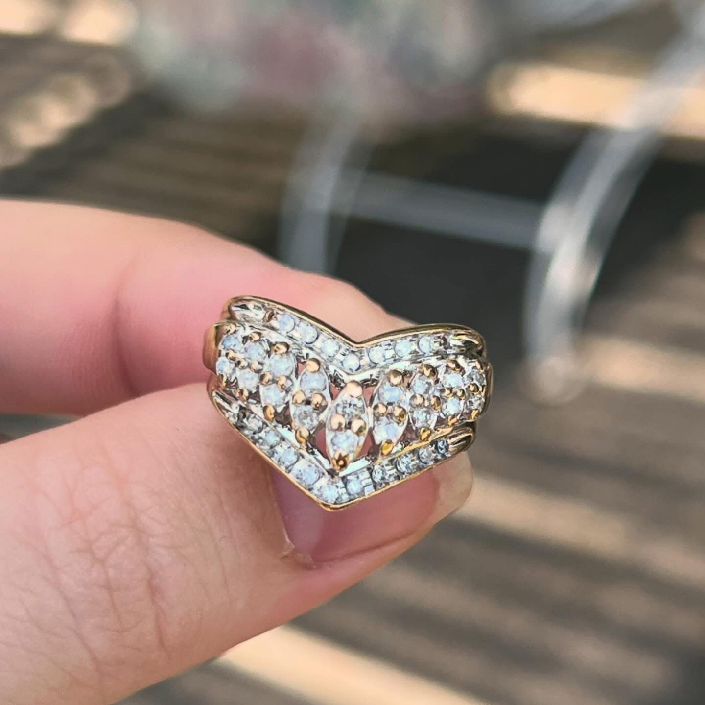 Solid 10k Gold 1.60ct + Natural Diamond Ring. Chunky Piece