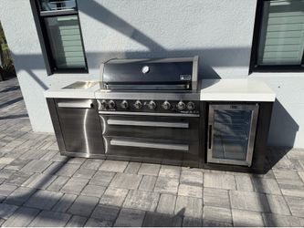 Mont Alpi 805 Deluxe Black Stainless Steel Outdoor Kitchen Island Grill & Fridge (Propane)