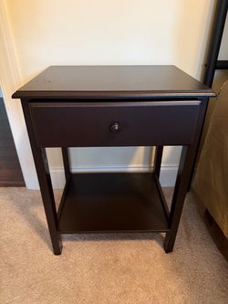 One Small Nightstand with Drawer (18 x 14)