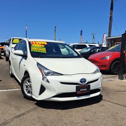 2016 Toyota Prius Three