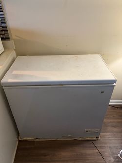 White Chest Freezer