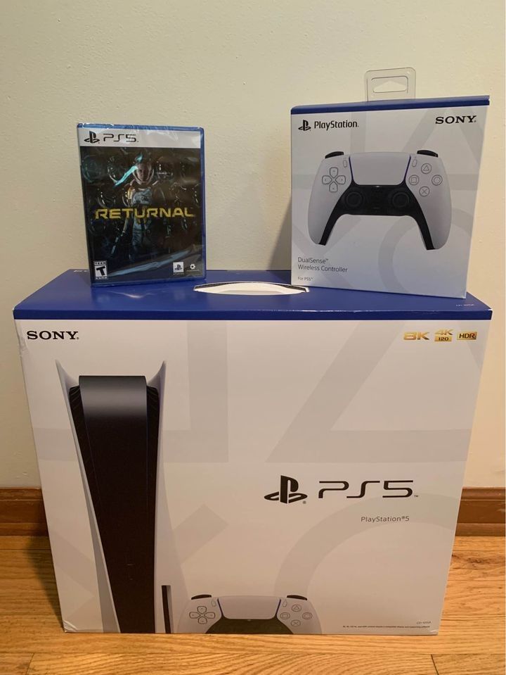 PlayStation 5 Standard W/game+ controller