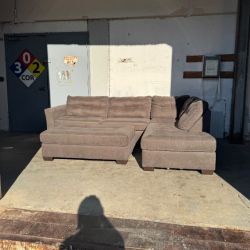 Gray Sectional Sofa + Outtoman 🚛 Same Day Delivery