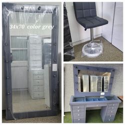Vanitys Set Available 