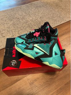 Nike LeBron 11 South beach Sz 10.5