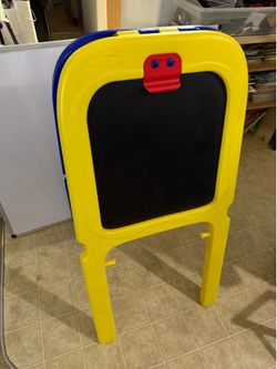 Crayola 2-in-1 whiteboard blackboard art easel (READ FULL DESCRIPTION BELOW👇)