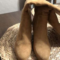 Knee High Brown Suede Boots 5 1/2