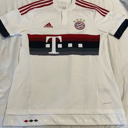Bayern Munchen Soccer jersey 