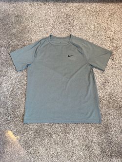 Nike Shirt: Men Medium