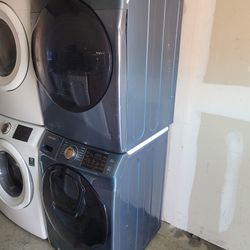 Samsung AddWash 4.5cu Ft Washer And Stackable Gas Dryer Set In Blue 