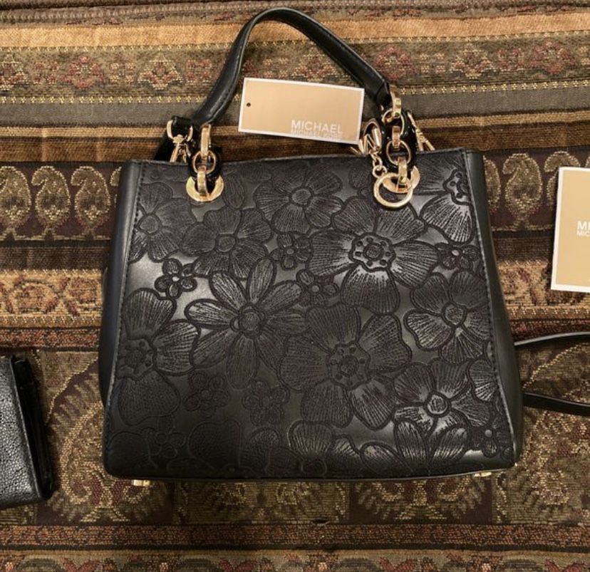 Michael Kors Bag and Wallet Brand New 🔥🔥🔥