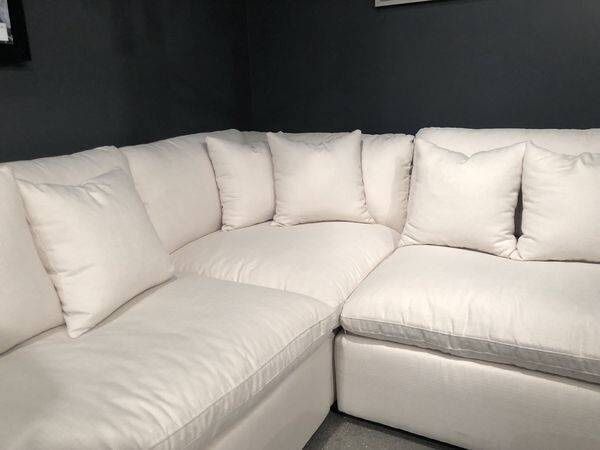 100% STAIN RESISTANT CLOUD Modular Sectional Sofa Couch (Reg $6,000) - $3,000