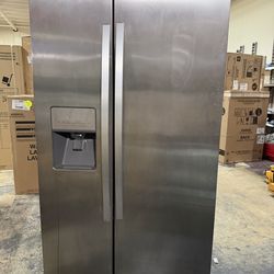 Side by side 36’ wide counter depth refrigerator