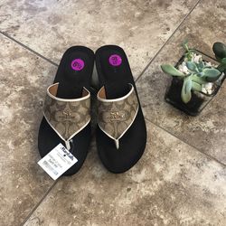 🆕 Women’s Coach Janice Wedge Sandal/ Size 8.5B