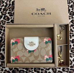 Coach wallet