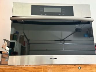 Miele DG4080 Steamer