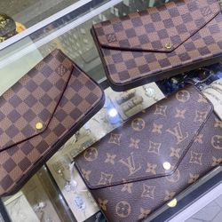 Women Louis Vuitton bag