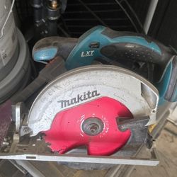 Makita 18 V LXT Lithium-ion Cordless Saw