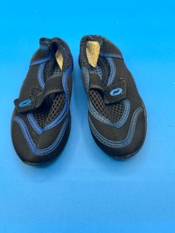 Academy toddler US7 athletic shoes