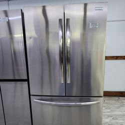 FRIGIDAIRE 3 FRENCH DOOR REFRIGERATOR WITH BOTTOM FREEZER 1YEAR WARRANTY 1AÑO DE GARANTIA POR ESCRITO 