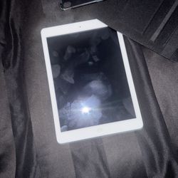 3 iPads For Sale 