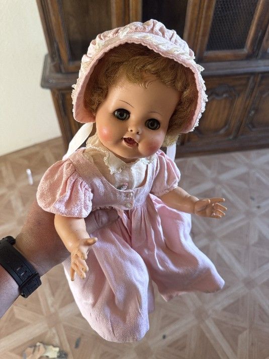 Vintage Furniture ,Vintage Dolls, Vintage Type Writer's,