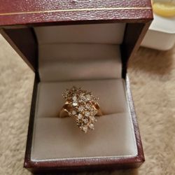 Beautiful Diamond Ring In 14k Gold
