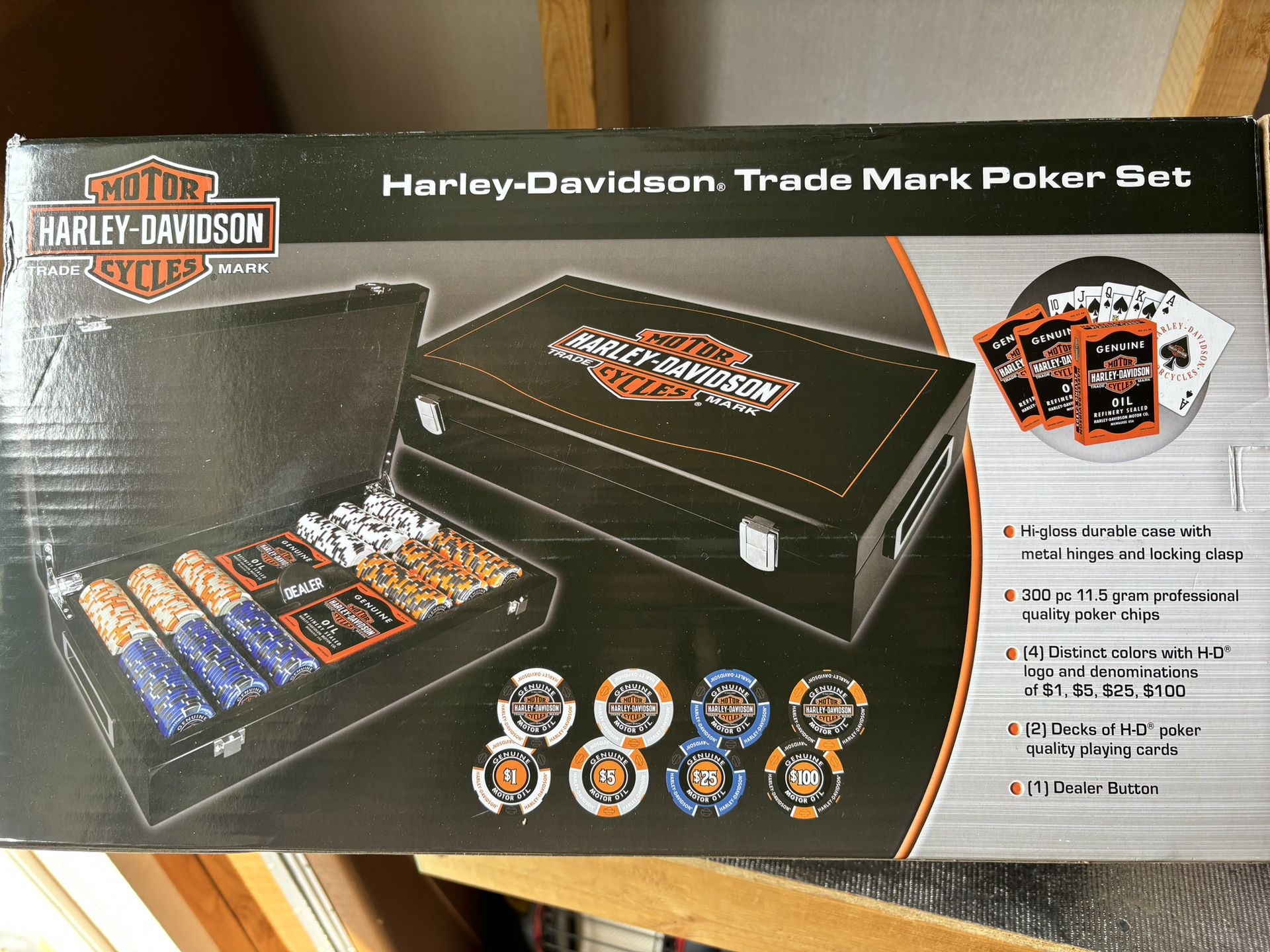Harley Davidson Poker Set