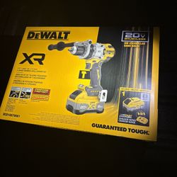 20V XR Lithium-Ion Cordless Hammer Drill Kit with 8.0 Ah Battery, Charger and Kit Bag