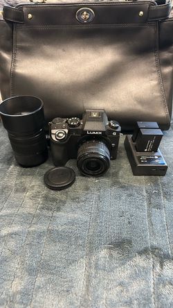 LUMIX G7 with lense