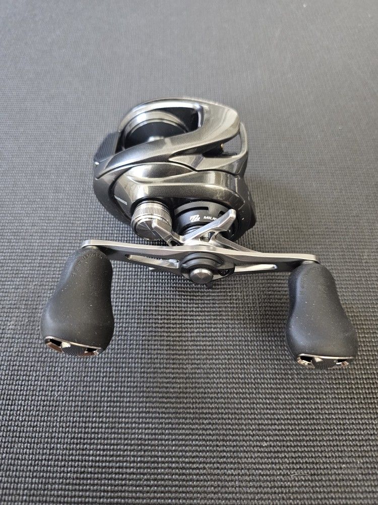 Shimano Metanium MGL150B Casting Reel