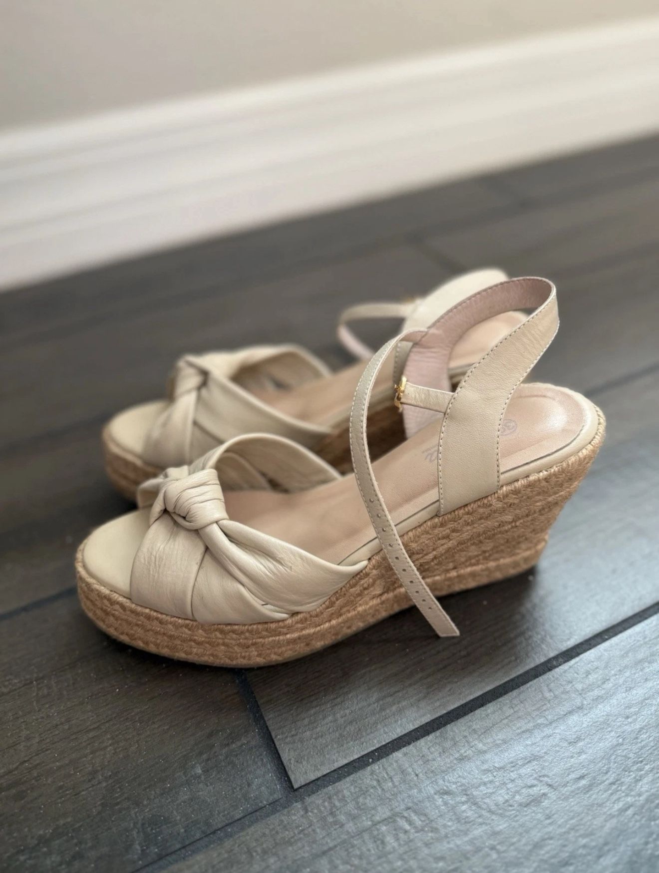 Oliva Shoes EspadrillesMade In Colombia, Size 39, US 8.5 wedge Platform Sandals