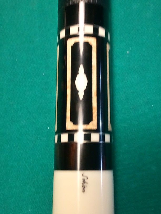 Schon Pool Cue