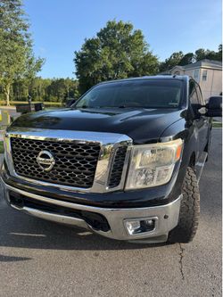 2017 Nissan Titan