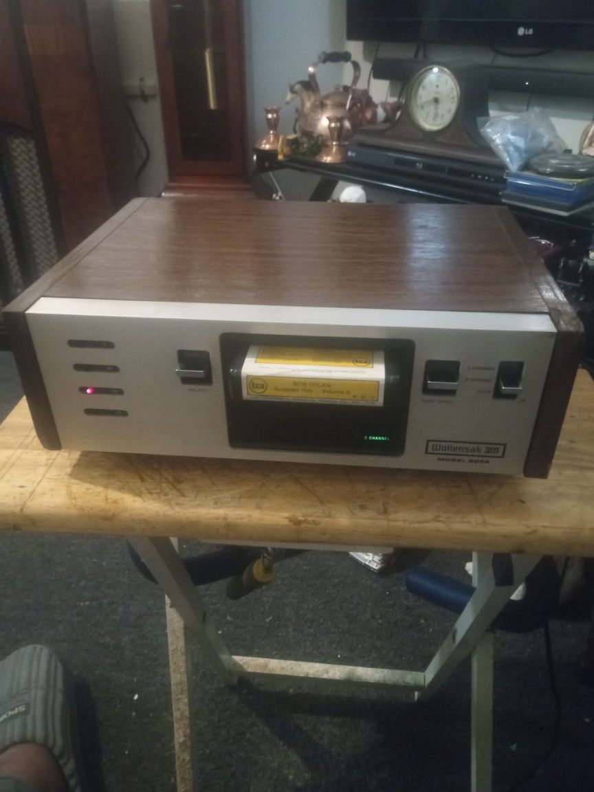 VINTAGE WALLENSAK 3M / 2-4 CHANNEL 8 TRACK DECK PLAYER ( RESTORED)