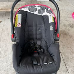Graco And Diono Car 💺 Seat And Stroller