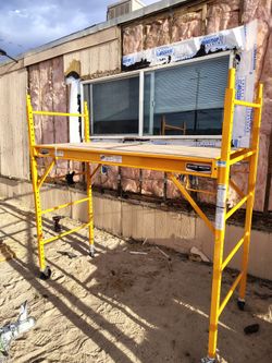 6' ft. Portable scaffold