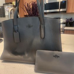 Genuine Coach purse and matching wallet set. Used once, almost new. Zero stains or scuffs.