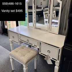 New Beautiful Vanity Set ( Available In Different Colors 