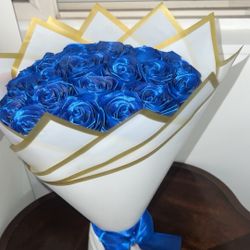 blue rose bouquet