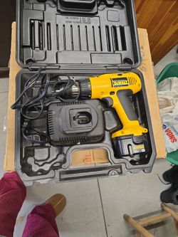 Dewalt 12V Drill 