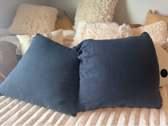 Hyde New York down pillows