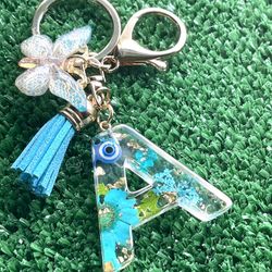 New Letter Alphabet Keychain Crystal Resin  (Nuevo).  