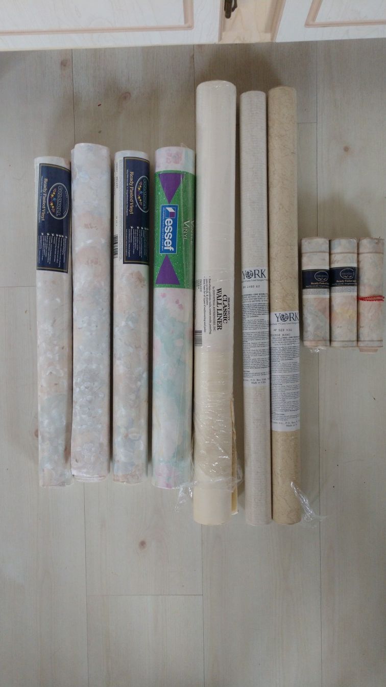 10 Rolls of Wallpaper