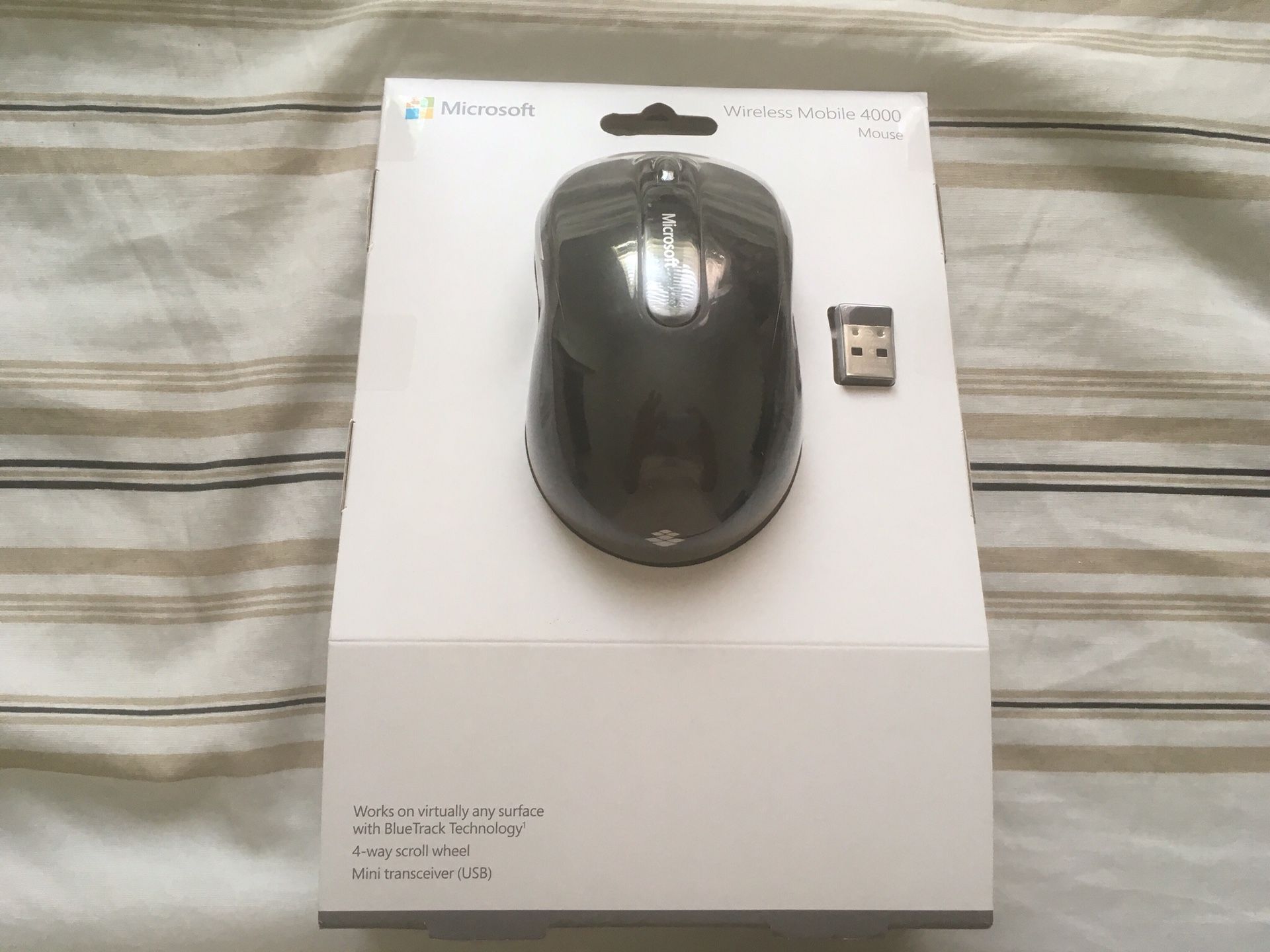 For Sale: Microsoft Wireless Mobile 4000 Mouse